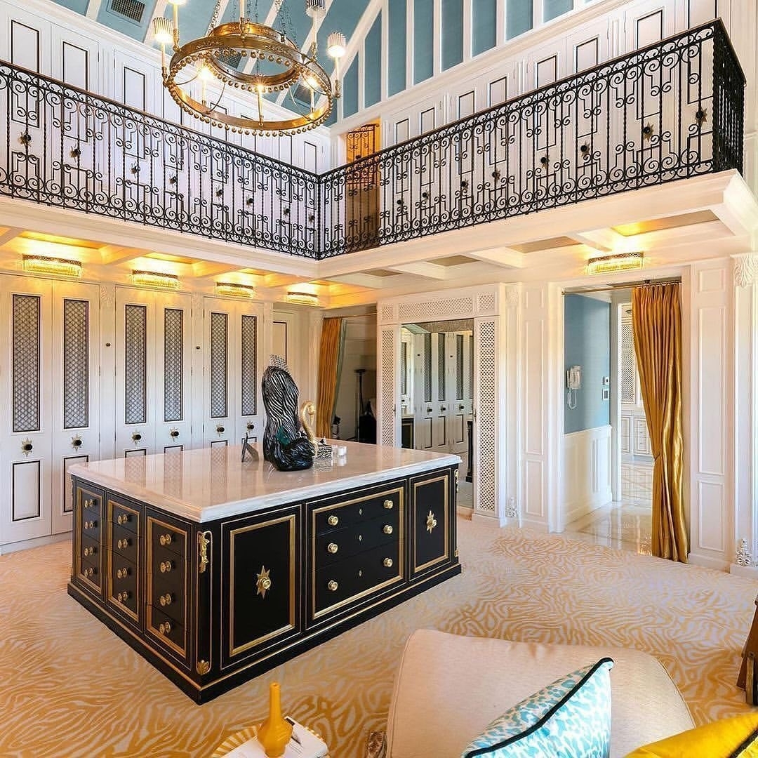 Inside a brand new $6,200,000 Virginia home with an incredible design listed by @pocketlisting.io 😍⁠